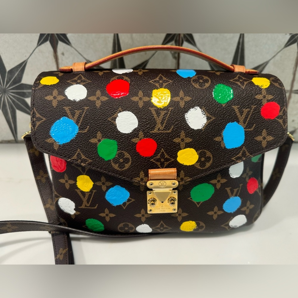 LV X YK POCHETTE MÉTIS